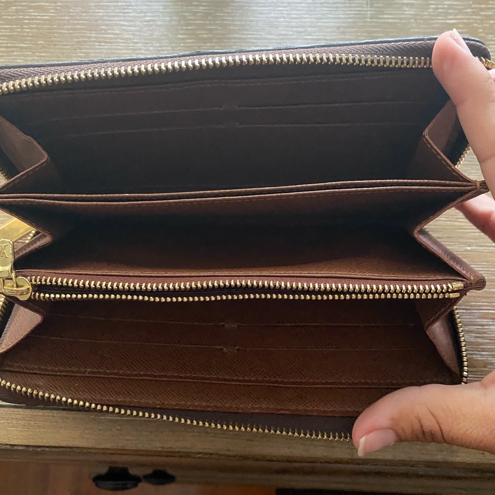 Louie Vuitton Wallet